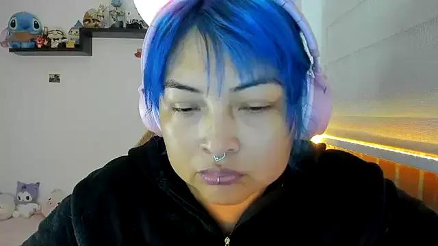 Shaddycute_ from StripChat