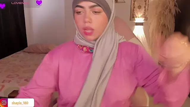 Discover Shayla_18, she wants to masturbate for you shayla_18 from StripChat