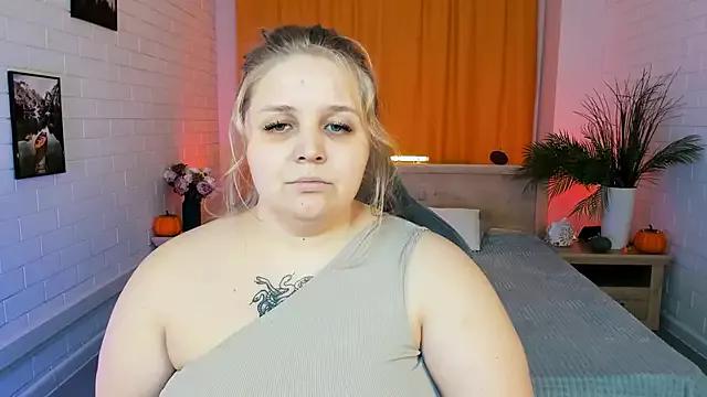 Explore hot model SladaDell SladaDell from StripChat