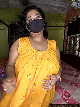 Smile-quien from StripChat