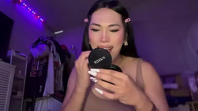 Admire Ts_glamxxxx, zie wants to masturbate for you Ts_glamxxxx from StripChat