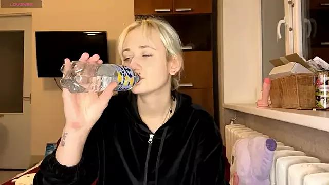 Ulemonala_Cute from StripChat