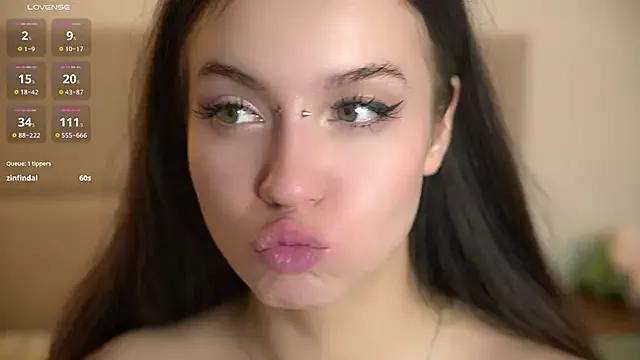 vivid_girls_vg from StripChat