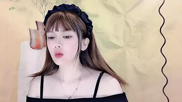 Explore StripChat's VIWVI VIWVI from StripChat